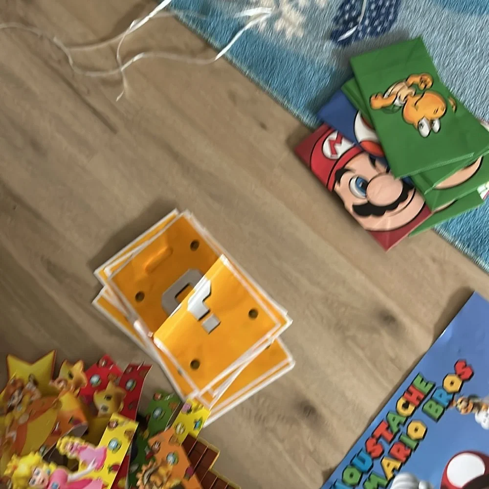 Assortment of mario themed party items​